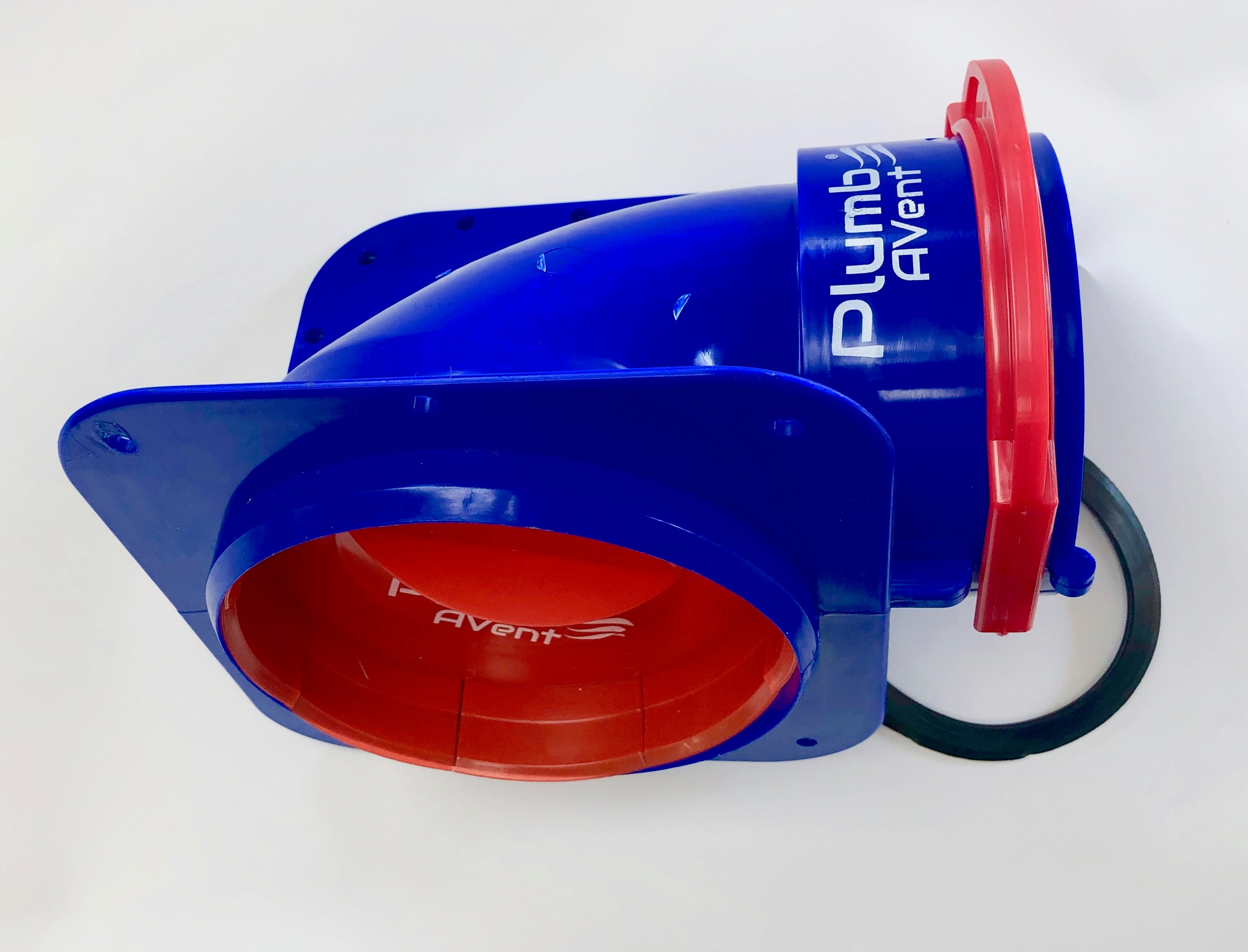 Plumbavent S90 ceiling plenum for 90mm semi-rigid ducting Multiple attachment points Comes with duct cap Flange accepts 125 plastic or metal ducting Unique air movement vanes