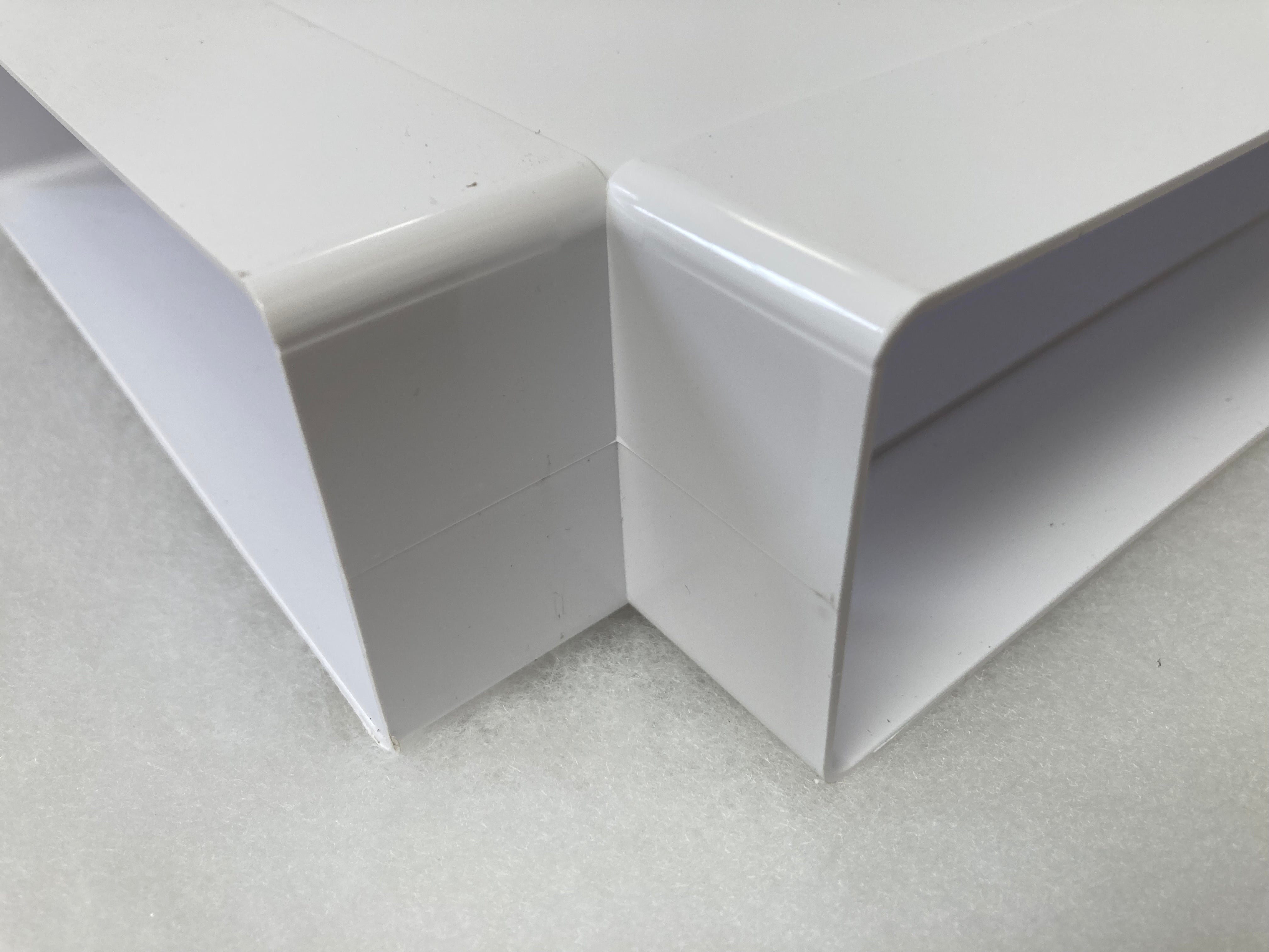 60*204 plastic duct hor. elbow
