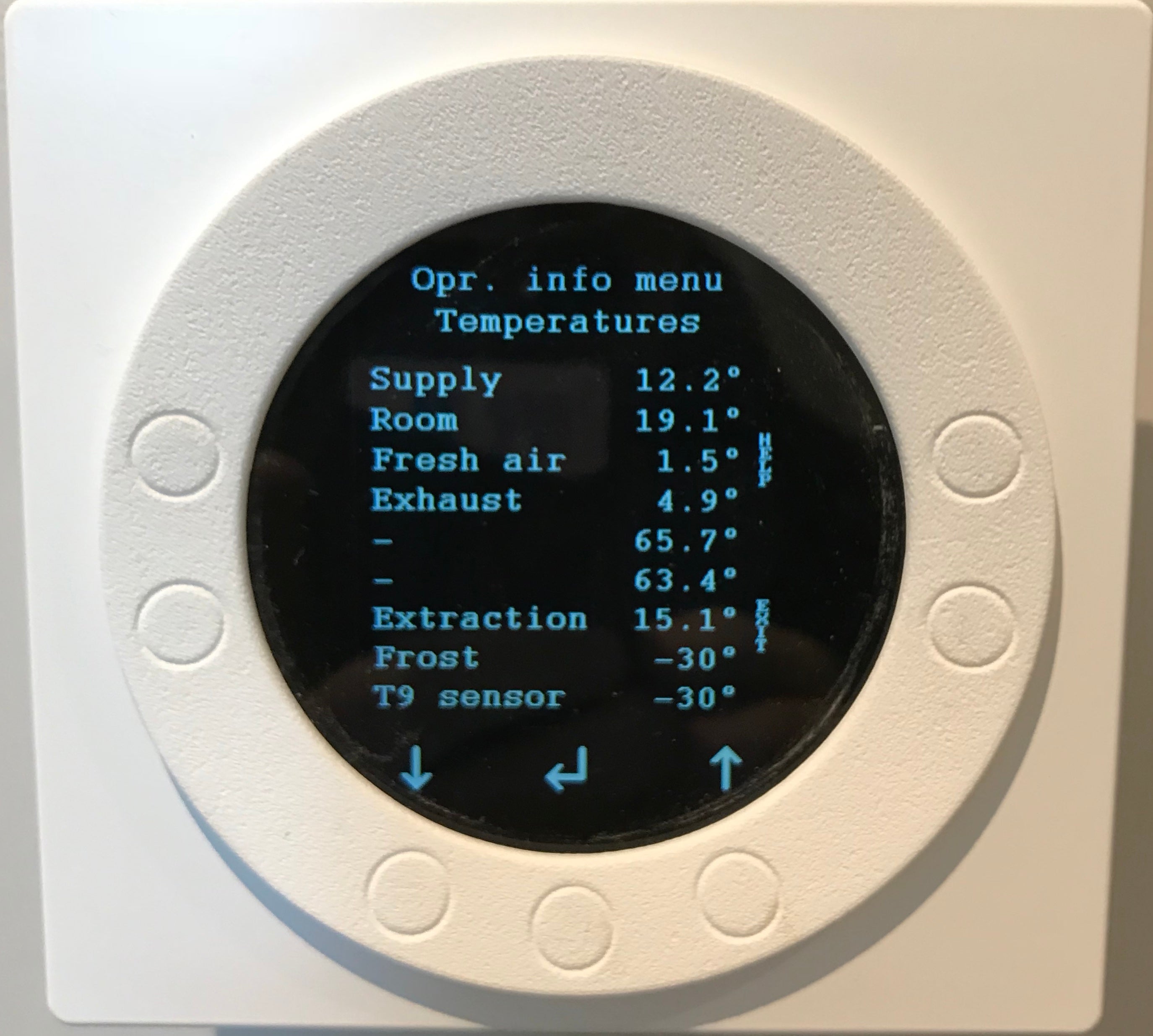 This is the controller for Genvex premium and the Combi units.